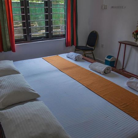 Antique Tourist Lodge Kandy Exterior foto