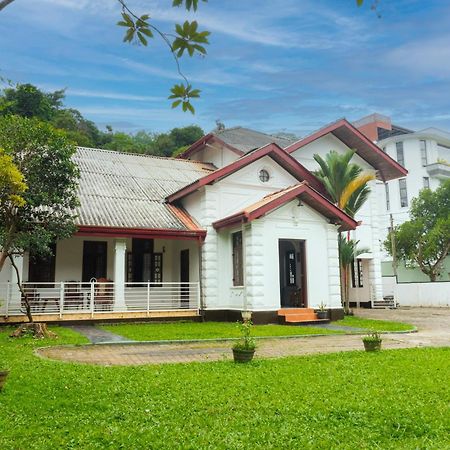 Antique Tourist Lodge Kandy Exterior foto