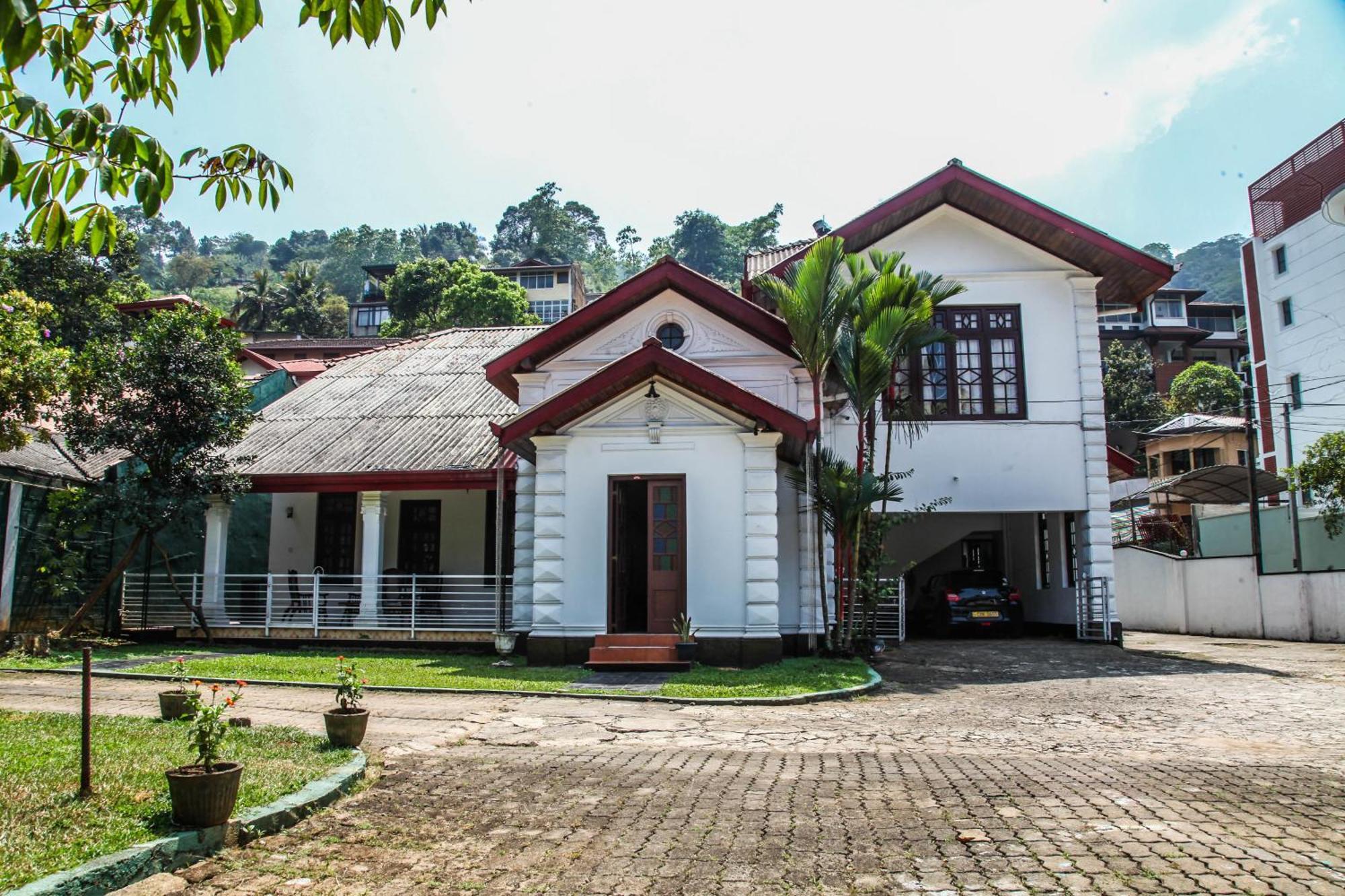 Antique Tourist Lodge Kandy Exterior foto